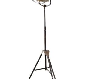 מנורה עומדת רצפתית AM421